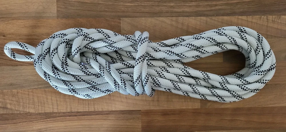 PA s jádrem 11 mm  - 12,5 m - bílá + černá