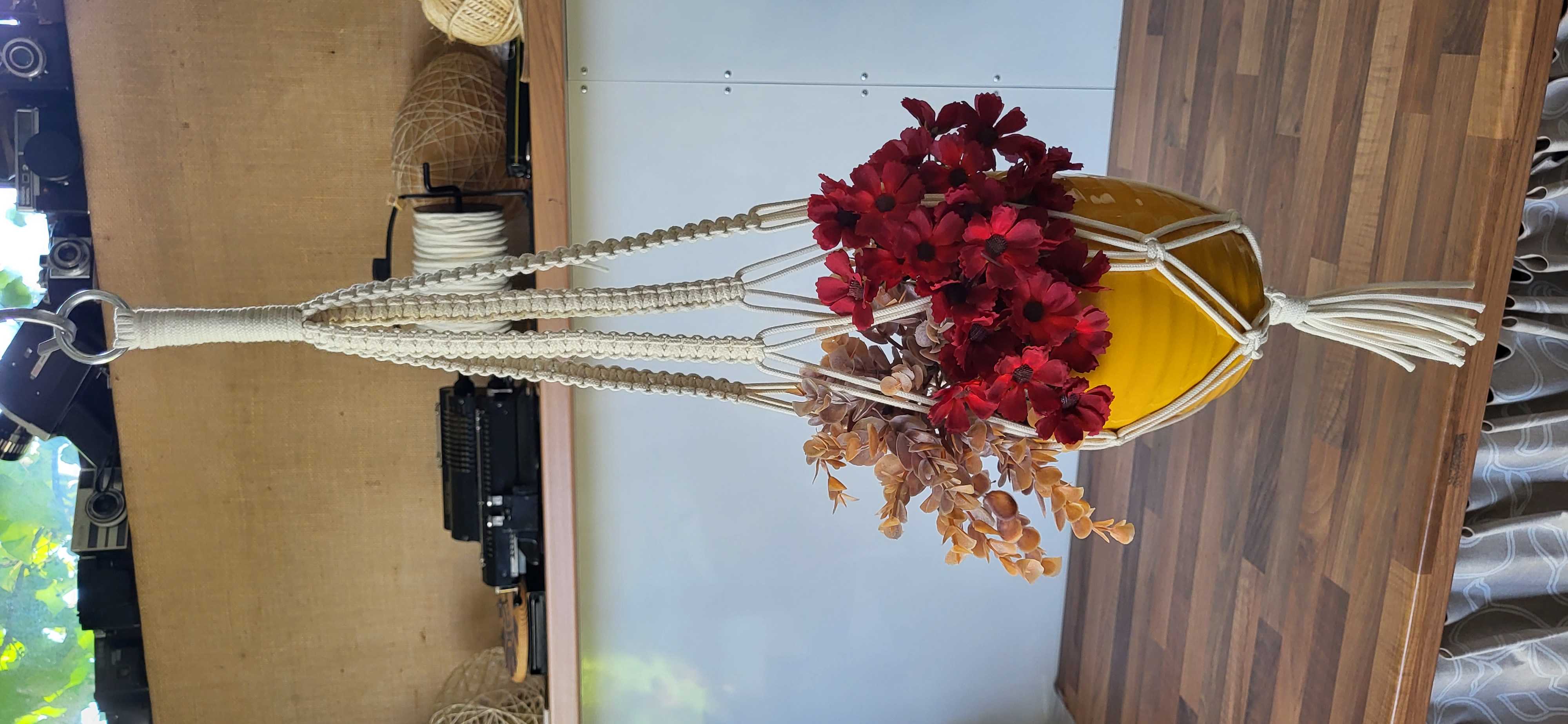 Macramé závěs na květiny – přírodní bavlna (ruční výroba)