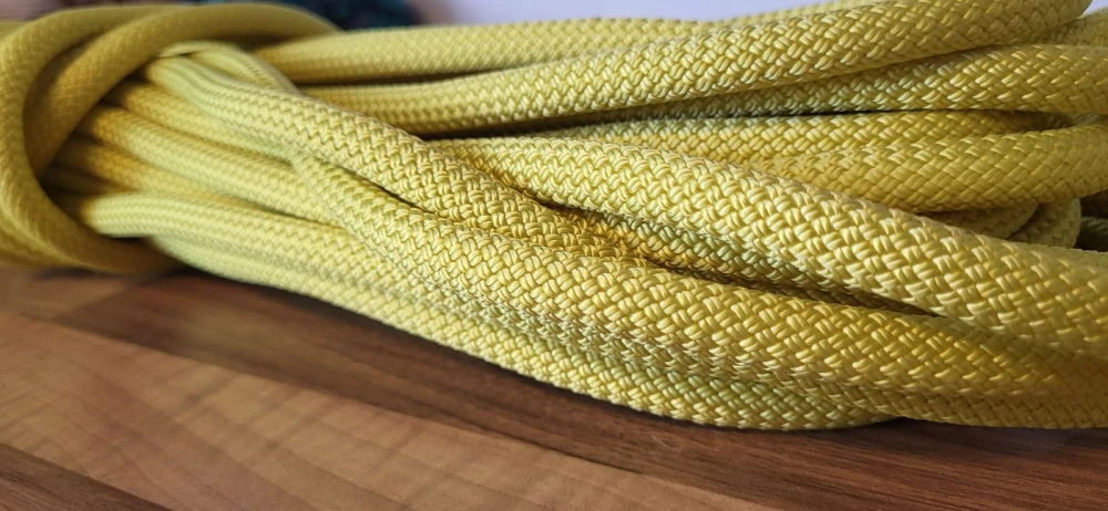 PPV s jádrem 12 mm  - 20 m - žlutá (plovoucí)