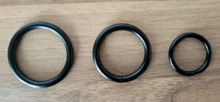 KROUŽEK svařený ČERNÝ LAK - 3 velikosti